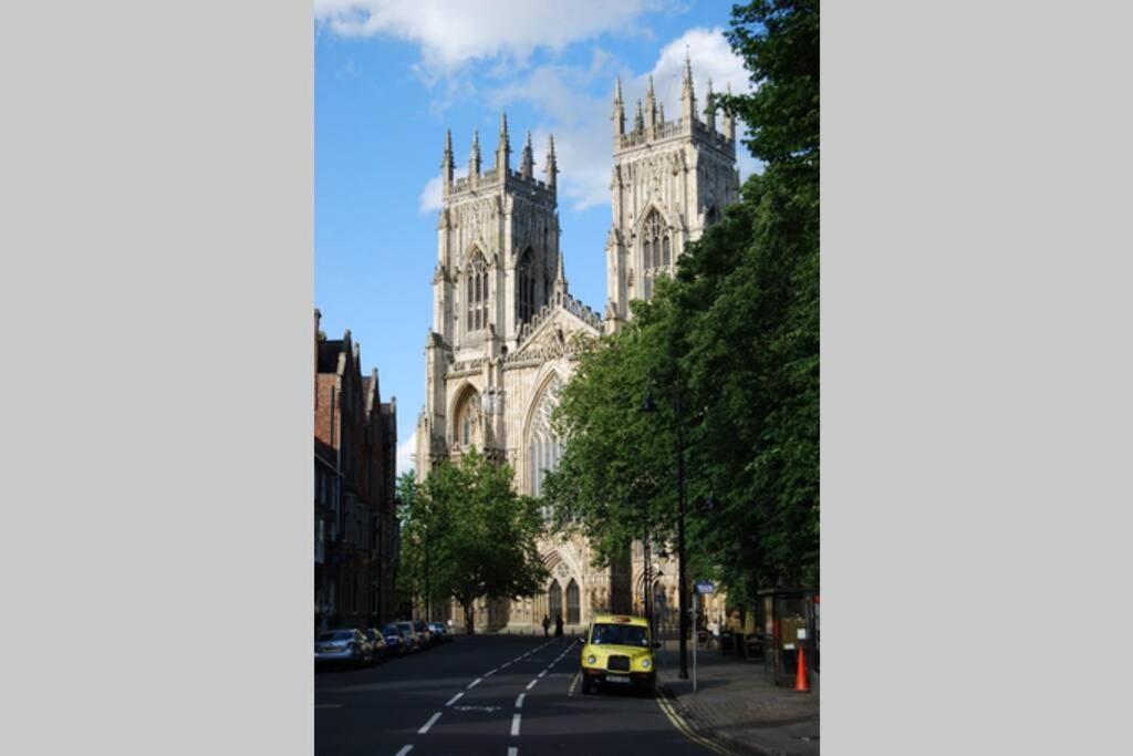 Luxury One Bedroom Apartment Within The City Walls York Exteriér fotografie